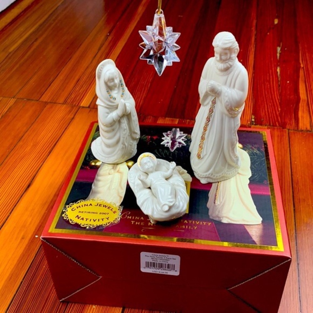 Lenox For the Holidays China Jewels Nativity The Holy Family Original